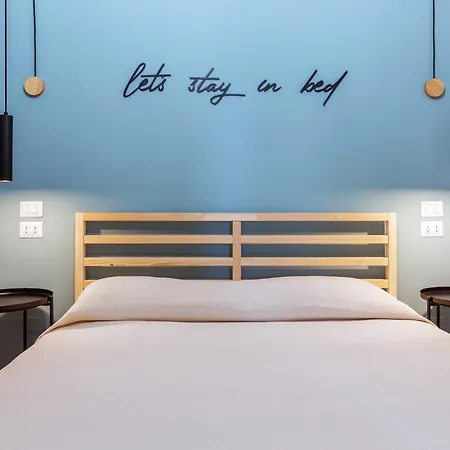 Maison Celeste 2 E 4 Bed & Breakfast Rom