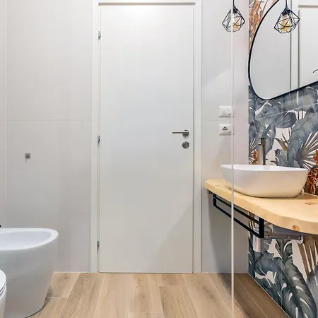Maison Celeste 2 E 4 * Rome