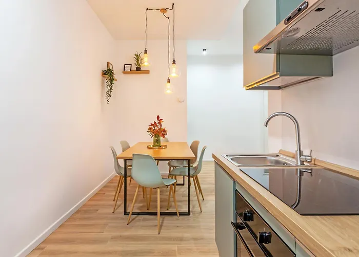 Maison Celeste 2 E 4 Гостевой дом 3*